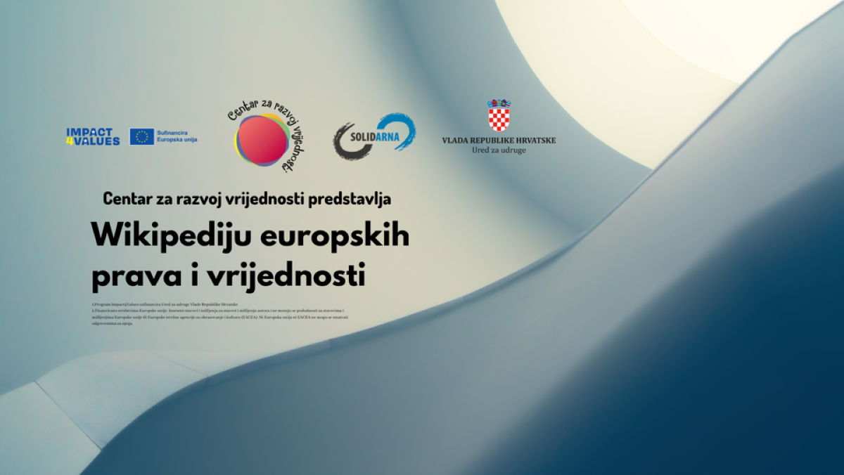 Fotografija prikazuje plakat ili vizualnu prezentaciju na hrvatskom jeziku. Na slici su vidljivi logotipi i tekst koji predstavlja “Wikipediju europskih prava i vrijednosti”. Pozadina slike ima apstraktne oblike u plavim i bijelim tonovima.