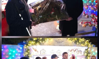 Fotografija je kolaž dviju blagdanskih scena koje prikazuju toplo i zajedničko slavlje, vjerojatno u organizaciji Županijske udruge slijepih Split, kako je naznačeno na natpisu iz donje fotografije. Gornja fotografija prikazuje dvojicu muškaraca koji drže ukrasni predmet zamotan u prozirnu foliju – izgleda poput ručno izrađene božićne jaslice ili minijaturne kućice s blagdanskim motivima. Iza njih se nalazi šareni blagdanski izložbeni prostor s vijencima, kuglicama i svjetlucavim lampicama, što stvara vedru i svečanu atmosferu. Donja fotografija prikazuje skupinu ljudi okupljenih ispod ukrašenog luka od zelenila i lampica. Iza njih se nalazi niz minijaturnih kućica u blagdanskom dekoru. Prisutnost natpisa "Županijska udruga slijepih Split" sugerira da je događaj organiziran u svrhu okupljanja, podrške i zajedničkog slavlja osoba s oštećenjem vida, uz snažan naglasak na inkluziju i zajedništvo.