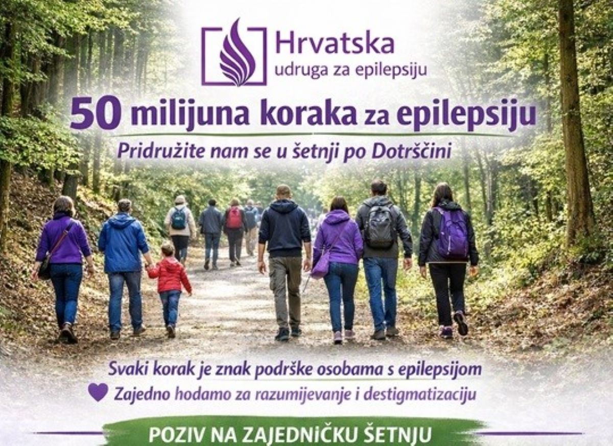 Fotografija prikazuje grupu ljudi kako zajedno hodaju šumskom stazom, okruženi zelenilom i drvećem. Atmosfera je mirna i podržavajuća, a zajednički hod simbolizira solidarnost i zajedništvo. U gornjem dijelu nalazi se tekst koji poziva na sudjelovanje u akciji „50 milijuna koraka za epilepsiju“, koju organizira Hrvatska udruga za epilepsiju. Poruka ističe važnost razumijevanja i destigmatizacije epilepsije, uz emotivan naglasak: „Svaki korak je znak podrške osobama s epilepsijom“. Vizualno i tekstualno, fotografija prenosi toplinu, zajedništvo i poziv na aktivno sudjelovanje u podršci osobama koje žive s epilepsijom.