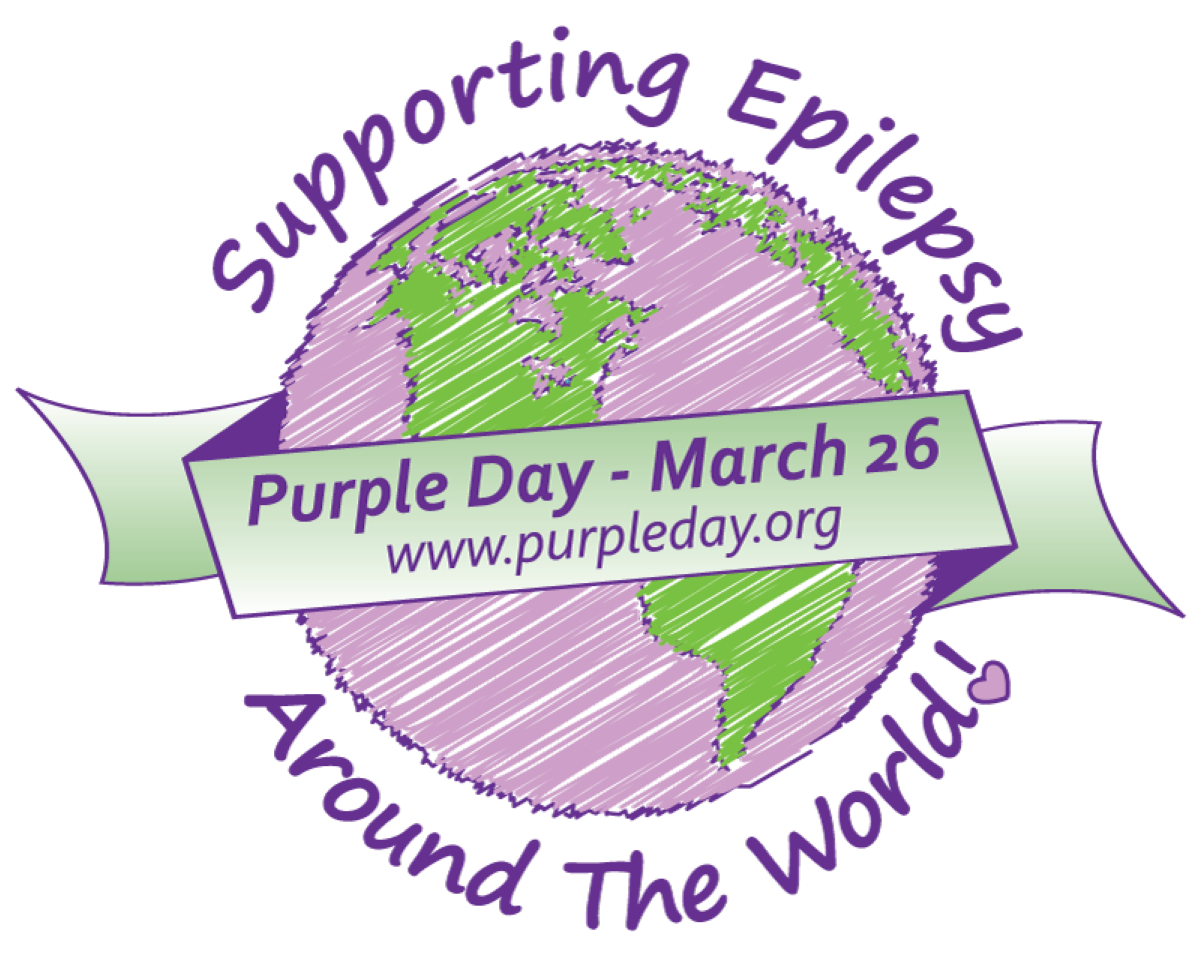 Na slici se nalazi ilustrirani logo posvećen Ljubičastom danu (Purple Day), globalnoj inicijativi za podizanje svijesti o epilepsiji. U središtu je stilizirana kugla Zemlje obojena u ljubičaste i zelene tonove, što simbolizira svjetsko zajedništvo i podršku oboljelima. Preko Zemlje proteže se svijetlozelena traka s natpisom „Purple Day – March 26” i web adresom „www.purpleday.org” . Oko kugle, kružno ispisan tekst glasi „Supporting Epilepsy Around The World”, što znači „Podrška epilepsiji diljem svijeta”. Na dnu desno nalazi se mali ljubičasti srcoliki simbol koji dodatno naglašava poruku suosjećanja i podrške. Cijeli dizajn dominiraju ljubičasta i zelena boja, pri čemu ljubičasta predstavlja svijest o epilepsiji, a vizual ostavlja dojam globalne povezanosti i solidarnosti.
