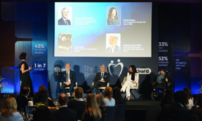 Panel-rasprava o oralnom zdravlju i invaliditetu pred publikom na konferenciji.