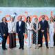 Skupina organizatora, uzvanika i partnera pozira ispred promotivnog zida festivala Zagreb Classic tijekom predstavljanja kulturnog programa.