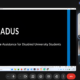 Snimka zaslona videokonferencije tijekom predstavljanja projekta SIADUS (System of Inclusive Assistance for Disabled University Students). Na glavnom dijelu zaslona prikazana je uvodna prezentacija projekta, dok su sa strane vidljivi sudionici online sastanka u videopozivu.