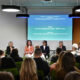 Panel-rasprava o kroničnim respiratornim bolestima pred publikom na zdravstvenoj konferenciji.