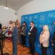 Predstavnici Grada Zagreba na konferenciji za medije, uz govornicu i prevoditeljicu na znakovni jezik.